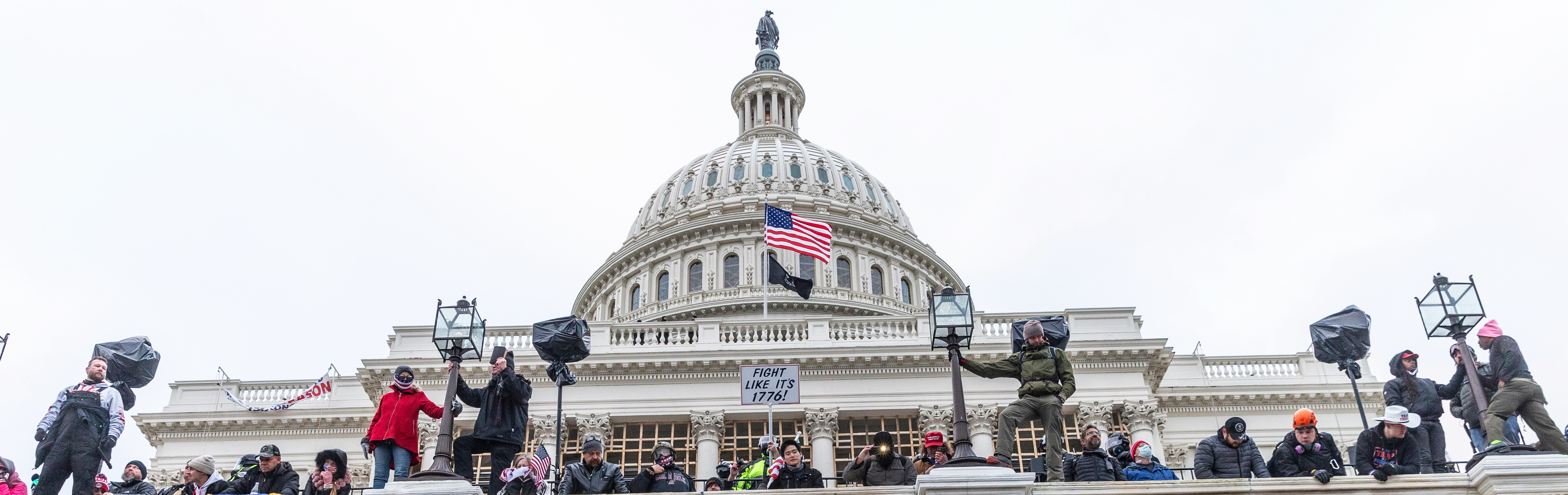 Crowd storming Capitol